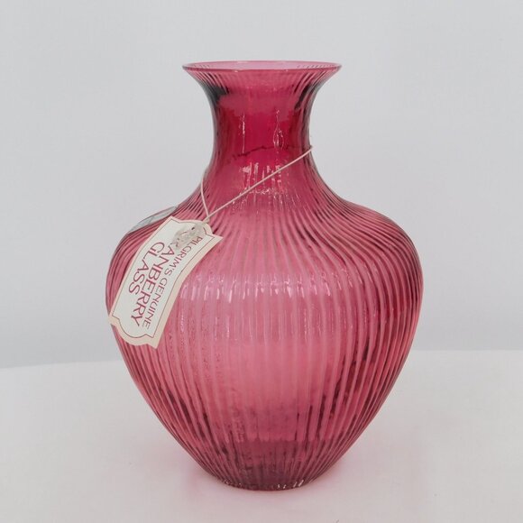 Pilgrim Cranberry Glass Ribbed Vase 8" tall Original Tag Sticker Vintage MCM - Picture 2 of 9